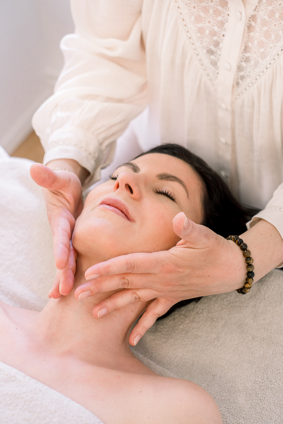 Lissage du cou - Massage du visage Kobido