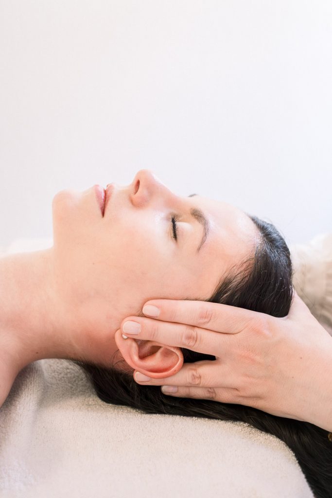 Soin énergétique tête Lahochi