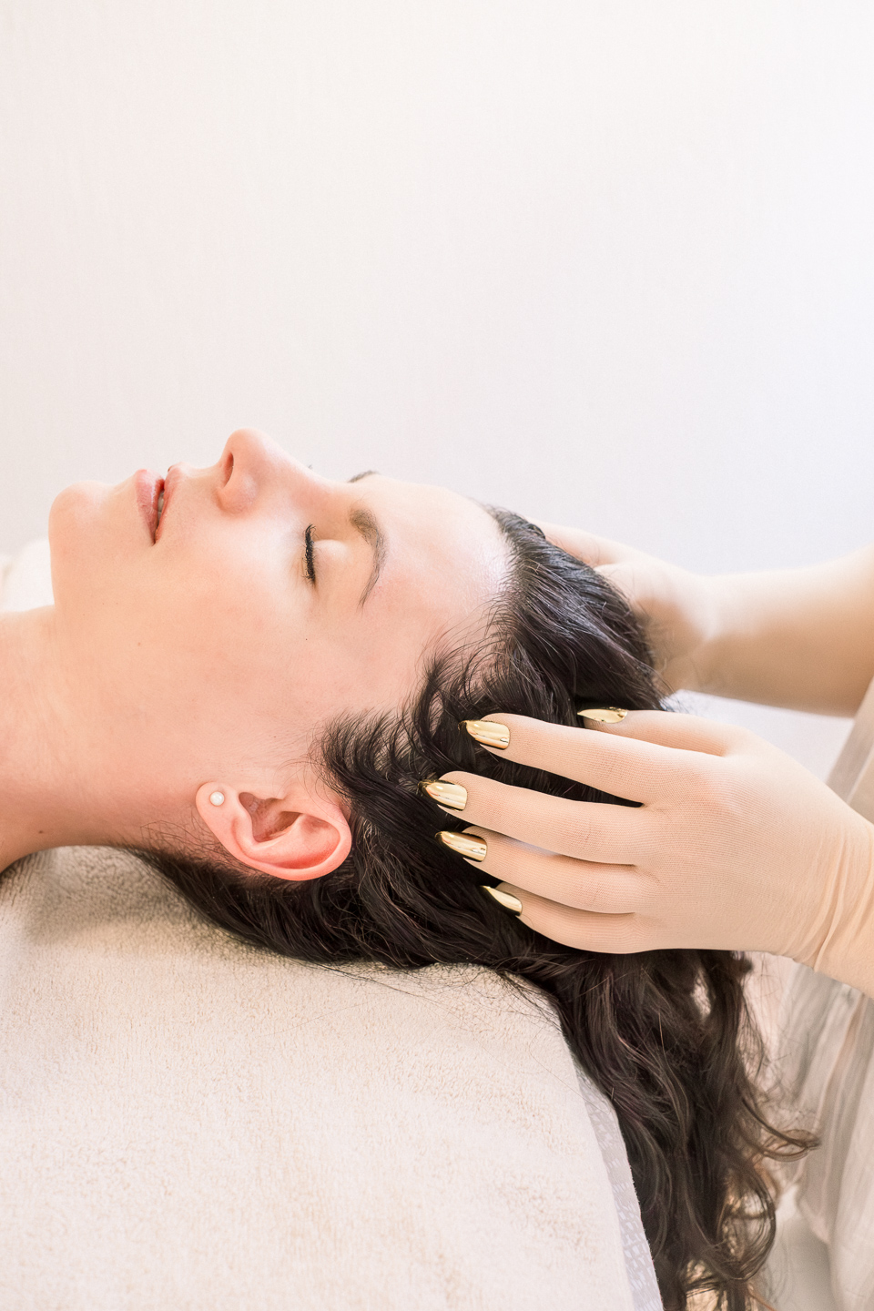 Effleurements tête et crâne - Scratching massage